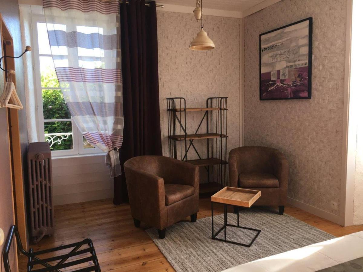 Hotel Tilleuls Et Bambous Saint-Sauveur-d'Aunis Esterno foto