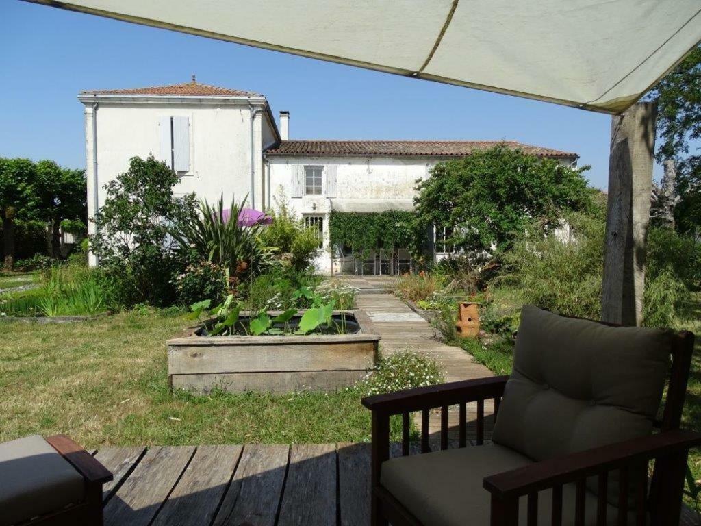 Hotel Tilleuls Et Bambous Saint-Sauveur-d'Aunis Esterno foto