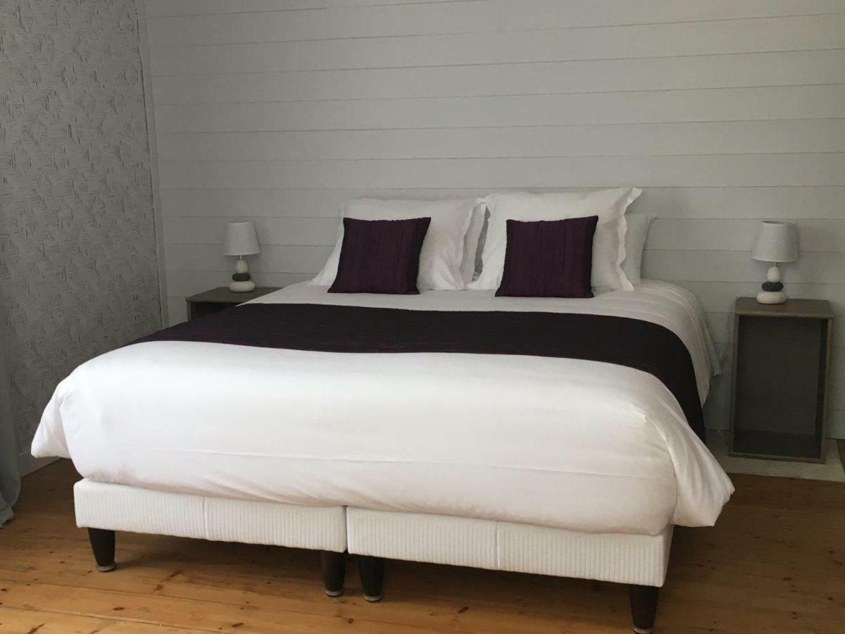 Hotel Tilleuls Et Bambous Saint-Sauveur-d'Aunis Esterno foto