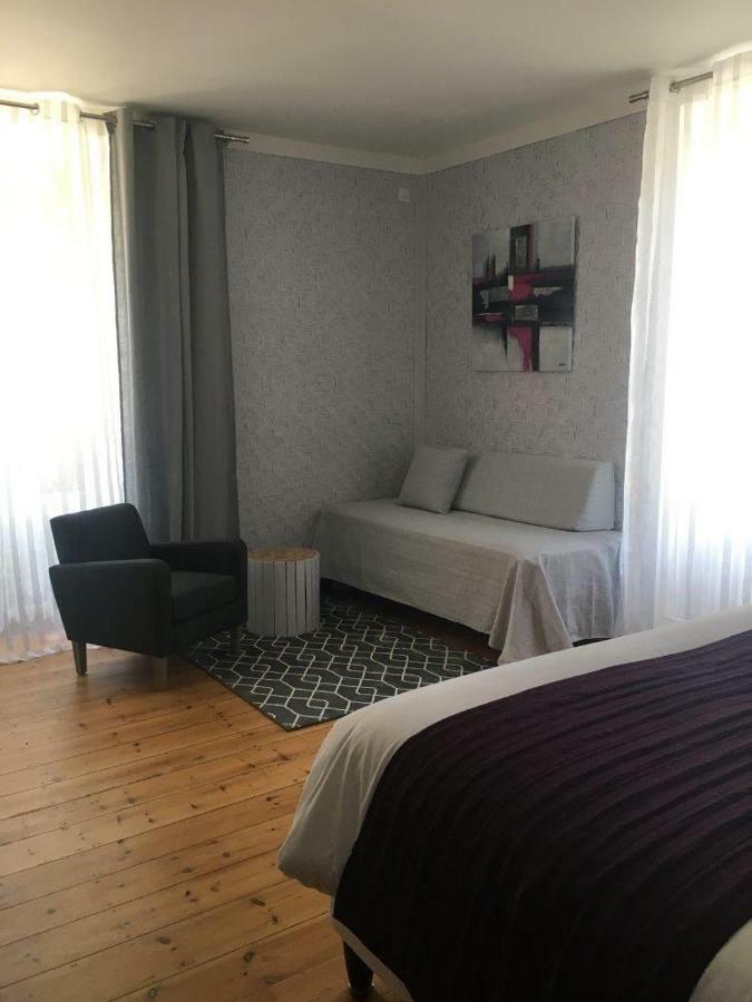 Hotel Tilleuls Et Bambous Saint-Sauveur-d'Aunis Esterno foto