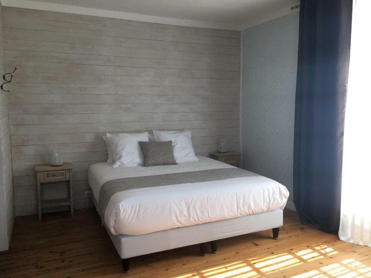 Hotel Tilleuls Et Bambous Saint-Sauveur-d'Aunis Esterno foto