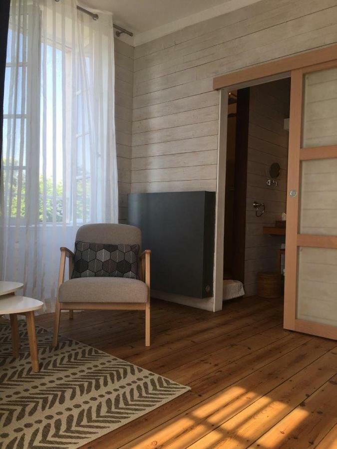 Hotel Tilleuls Et Bambous Saint-Sauveur-d'Aunis Esterno foto