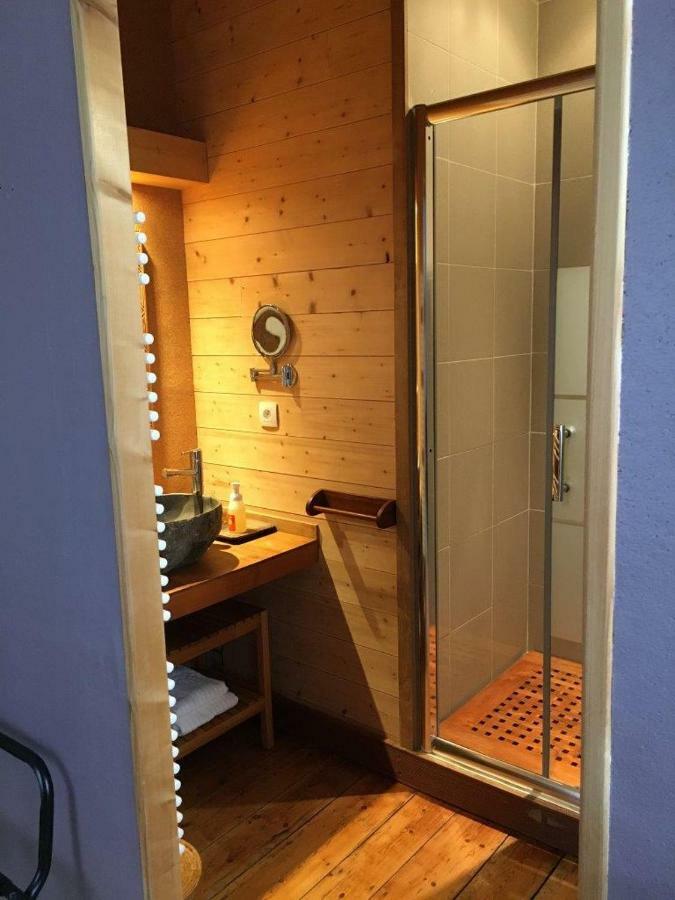 Hotel Tilleuls Et Bambous Saint-Sauveur-d'Aunis Esterno foto