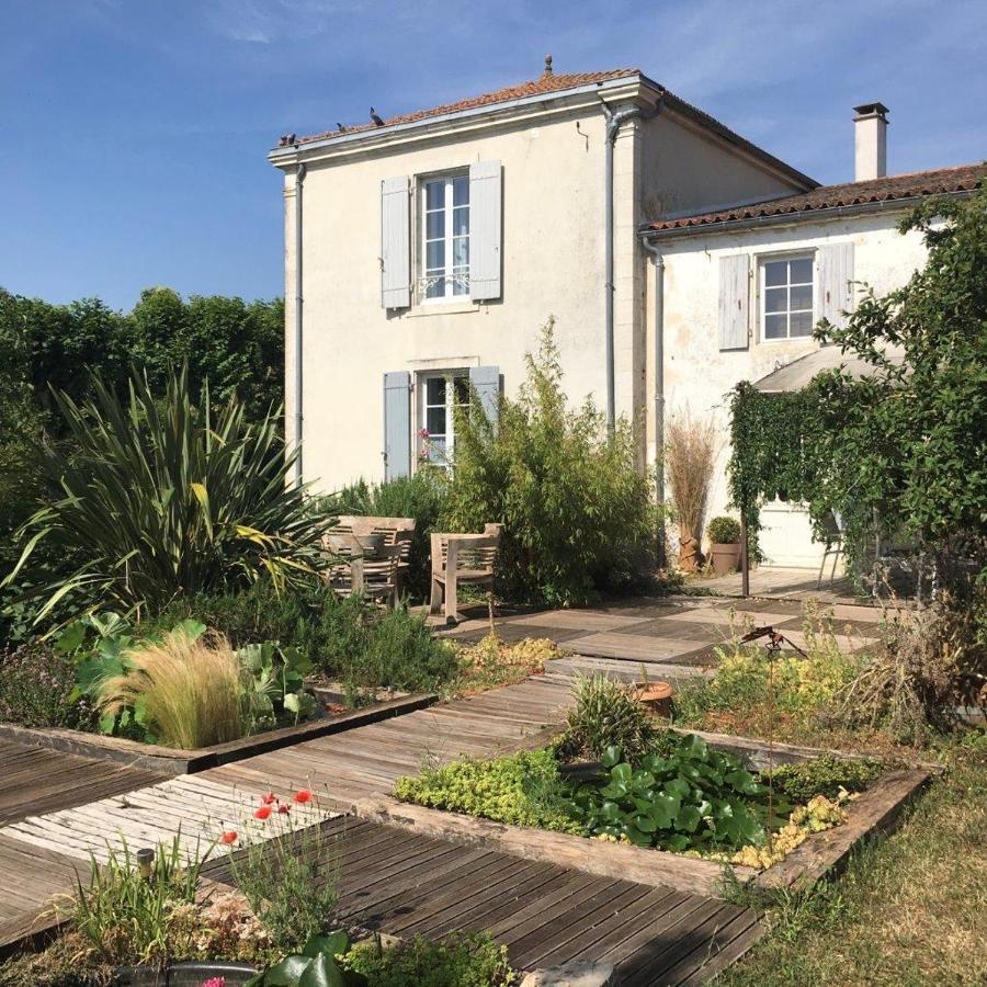 Hotel Tilleuls Et Bambous Saint-Sauveur-d'Aunis Esterno foto